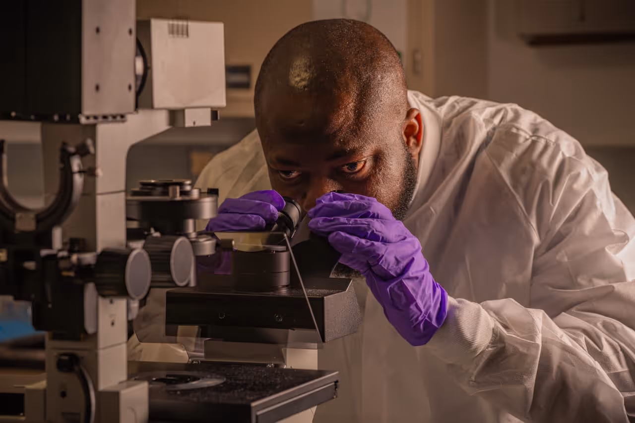 Cientista nigeriano envia sementes africanas ao espaço em experiência inédita