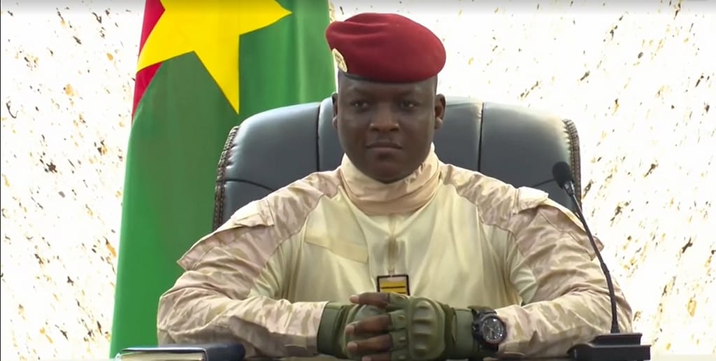 Burkina Faso proíbe condutas LGBTQ com novas leis e penas severas