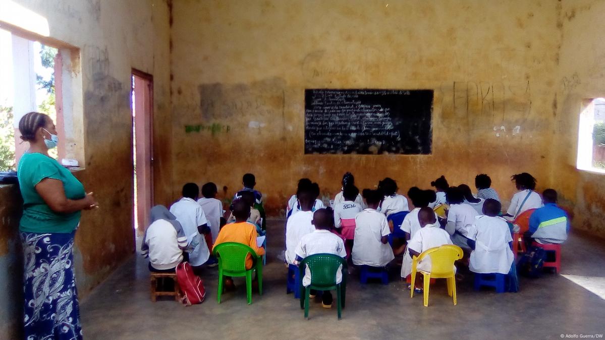 Instituições firmam parceria para travar analfabetismo que afecta milhões de angolanos