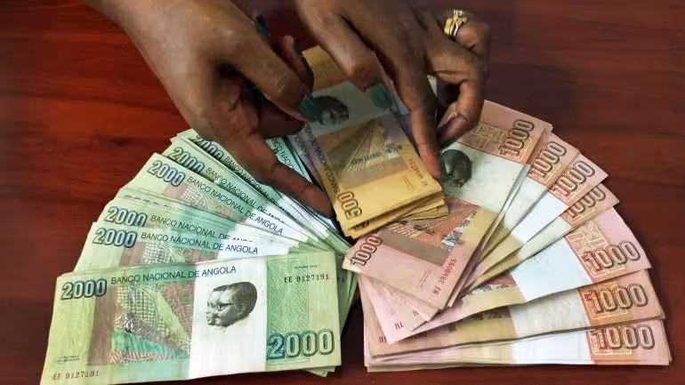 Salário mínimo em Angola sobe para 100 Mil Kz a partir de hoje
