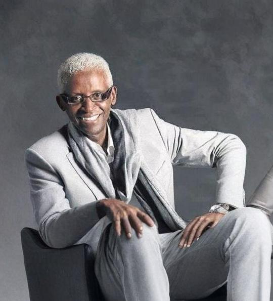 André Mingas : Um legado de arte, arquitetura e liderança cultural angolana