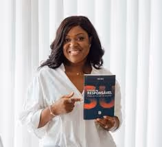 Maria Beny lança “A Arte de Ser Responsável” num encontro imersivo em Luanda