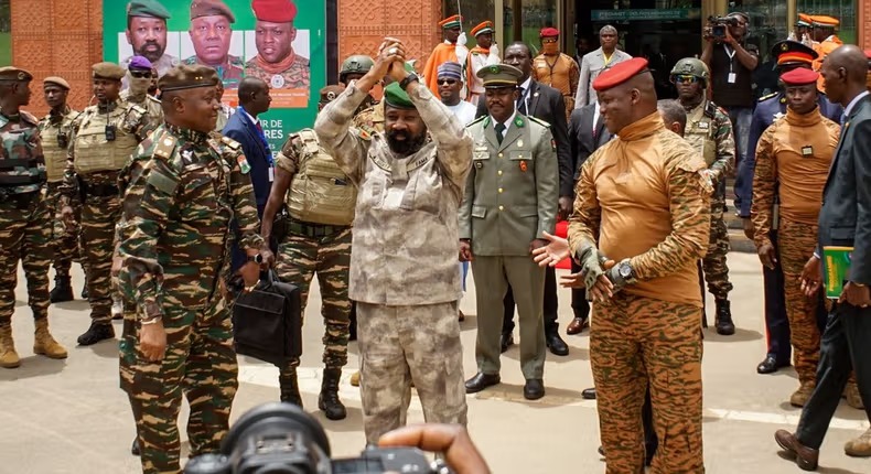 Mali, Burkina Faso e Níger criam banco próprio para financiar sectores-chave