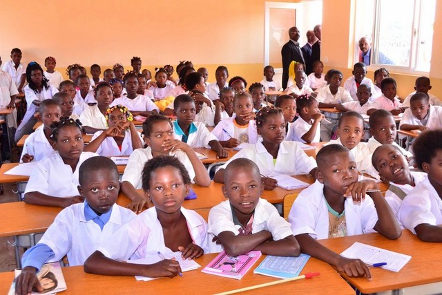 SINPROF ameaça greve em Janeiro de 2026 devido a cortes no financiamento da educação