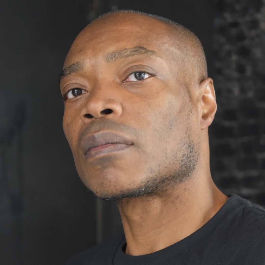 Brassalano Graça lança o romance “Úlcera, Útero” na UCCLA