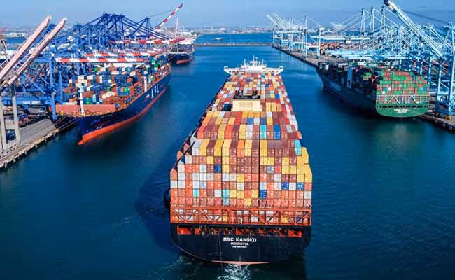 China bate recorde nas exportações apesar de tensões com os EUA