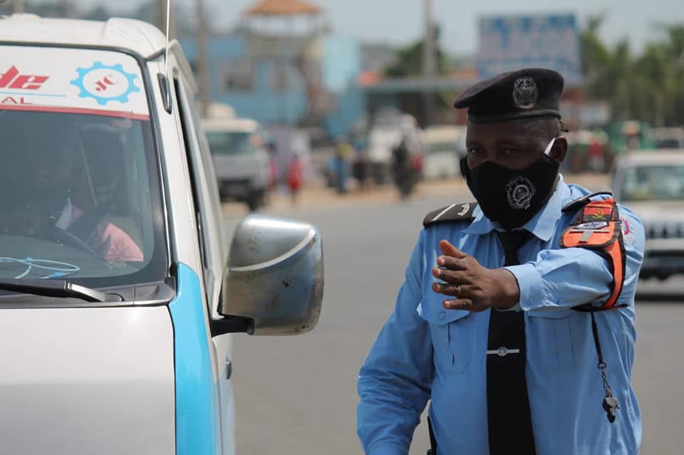 Polícia Nacional intensifica operação de segurança rodoviária em todo o país durante fim de semana prolongado