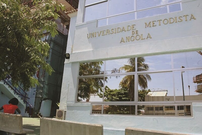 Universidade Metodista de Angola garante bolsas anuais através de parceria com a EY
