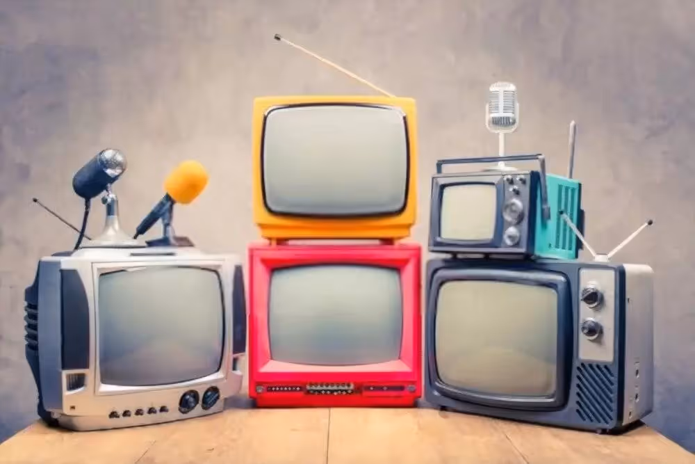 Rádio e televisão dominam publicidade em Angola, mas digital regista crescimento significativo