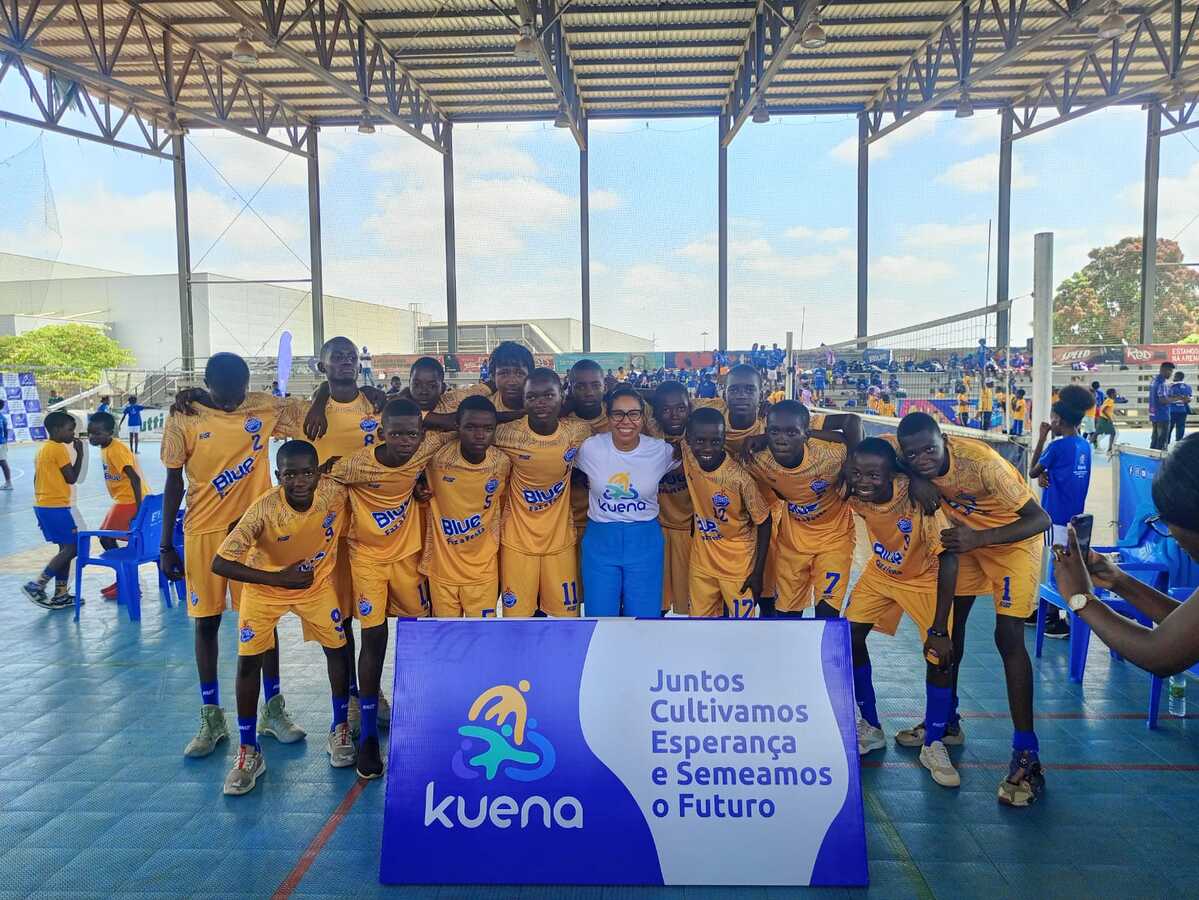 VoleiBlue junta 250 alunos em torneio escolar e prepara expansão para 10 escolas em Luanda