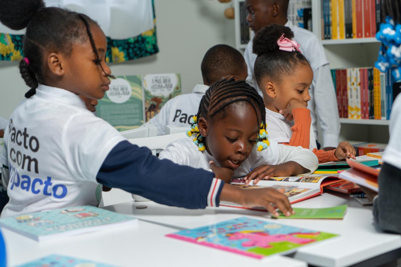 Três bibliotecas escolares inauguradas no Huambo para reforçar acesso à leitura