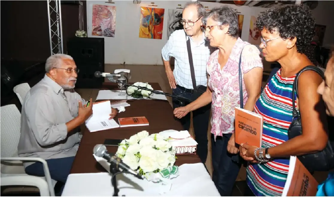 Escritor Jacques Arlindo dos Santos lança duas novas obras e reforça presença na literatura angolana