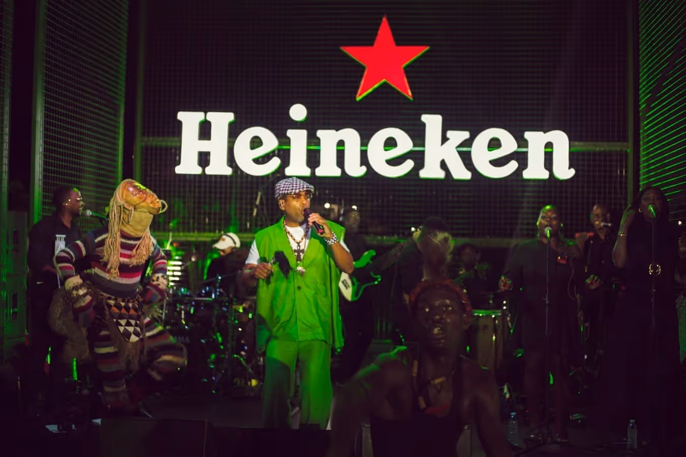 Heineken passa a ser produzida em Angola através de parceria com a Castel
