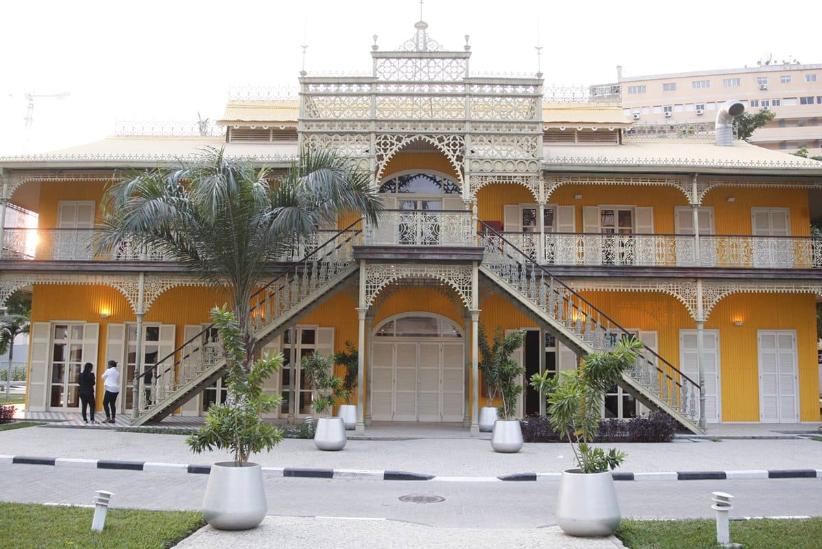 Palácio de Ferro acolhe exposição “Angola 75 – A Expressão Gráfica da Independência”