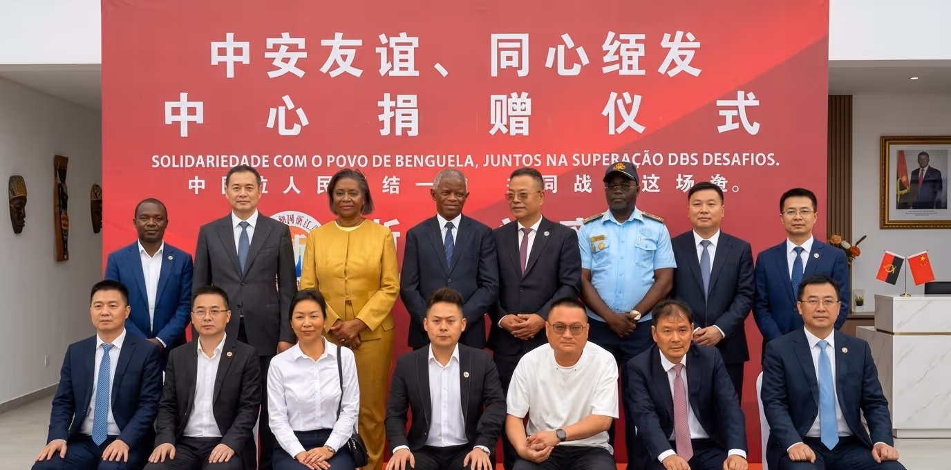 Empresários chineses doam 200 toneladas de bens às vítimas das chuvas em Benguela