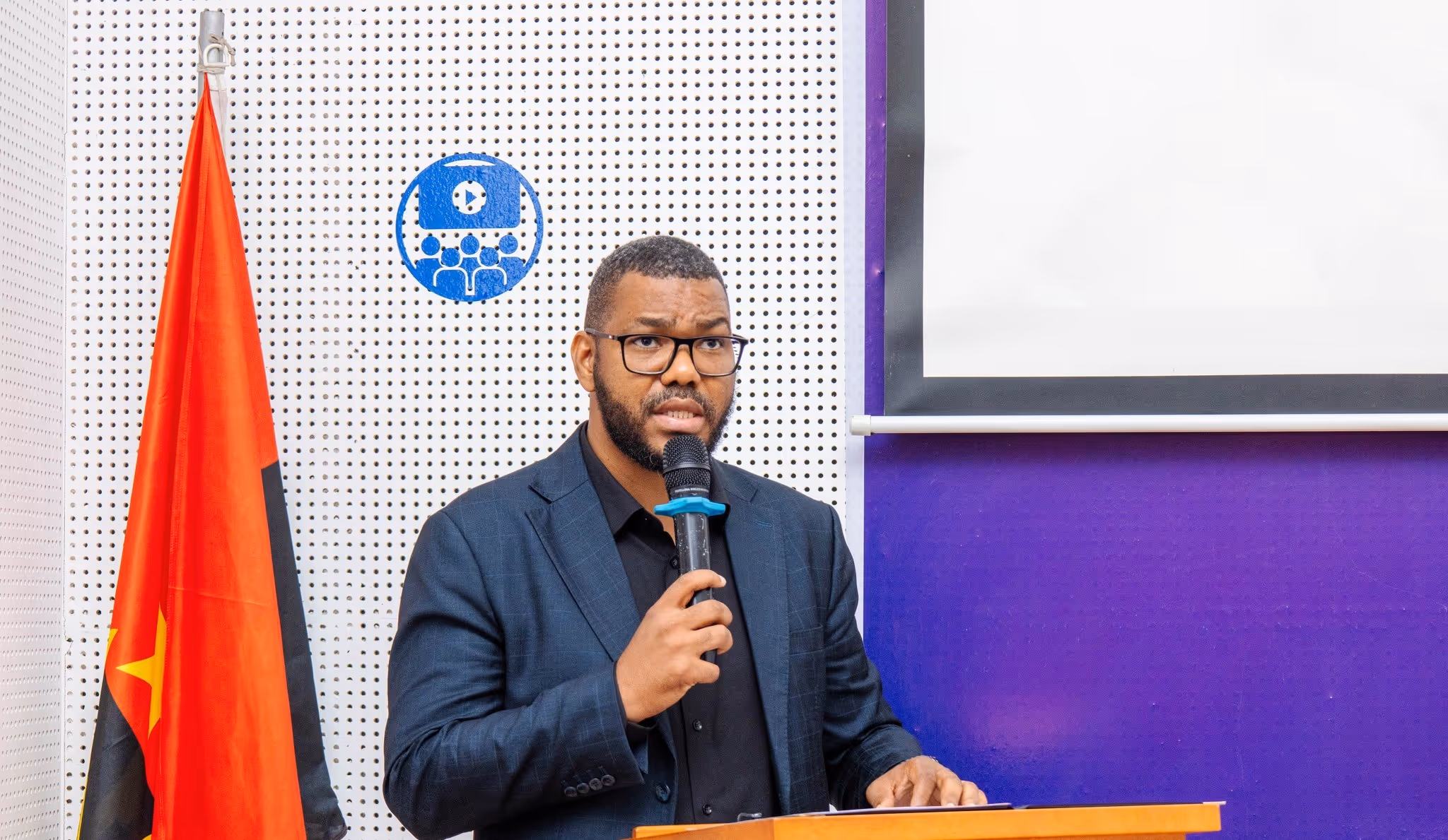 EMIS e ITEL lançam “Kwik é o Futuro” para impulsionar pagamentos digitais nas escolas