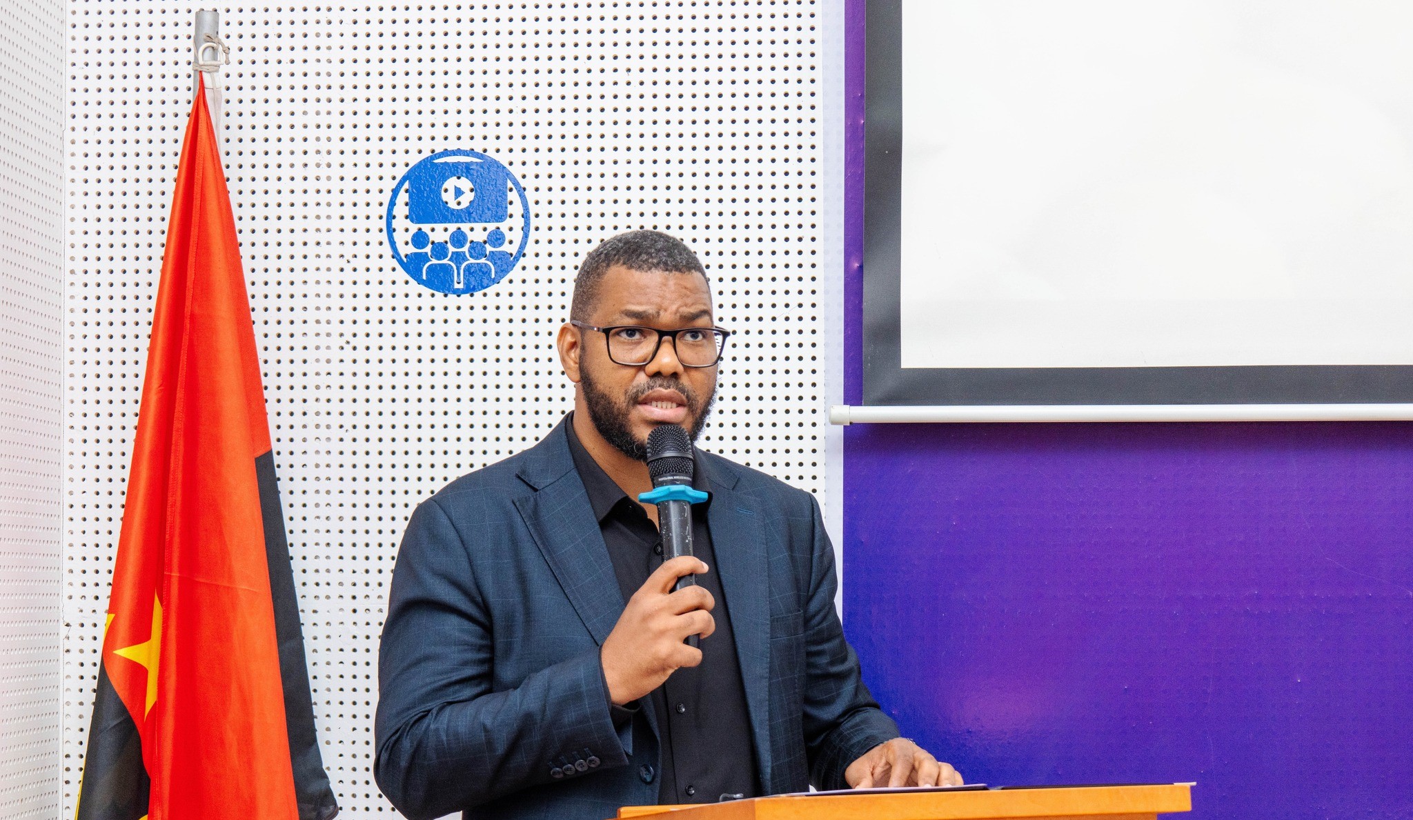 EMIS e ITEL lançam “Kwik é o Futuro” para impulsionar pagamentos digitais nas escolas