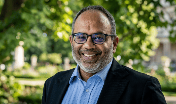 Carlos Lopes participa em debate estratégico sobre o futuro de África em Luanda
