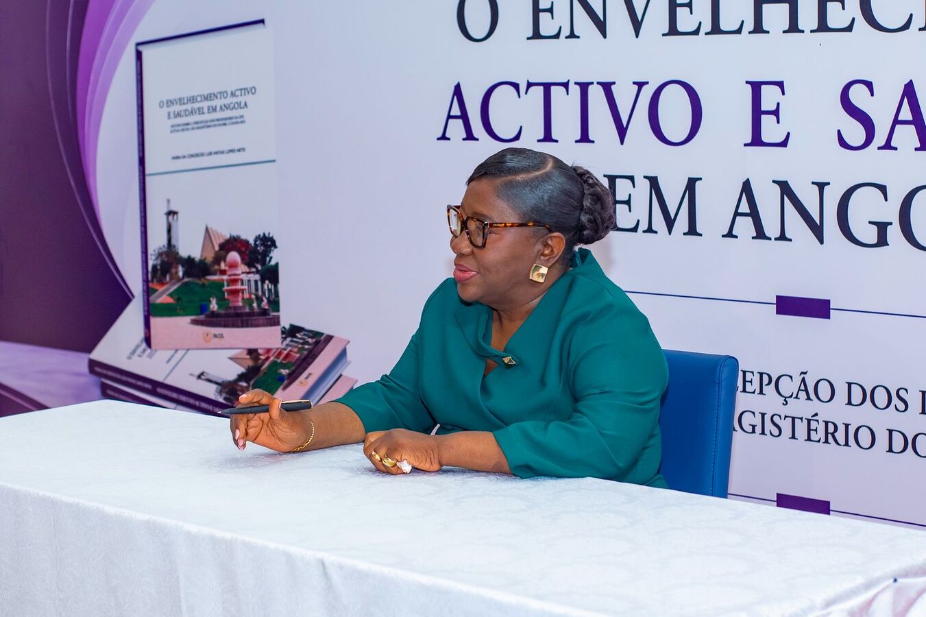 Maria da Conceição Neto lança livro sobre envelhecimento e qualidade de vida em Angola