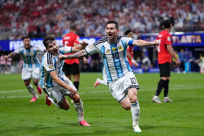 Cada jogo é uma nova página na história: Messi bate mais um recorde e torna-se o melhor assistente de sempre dos Mundiais