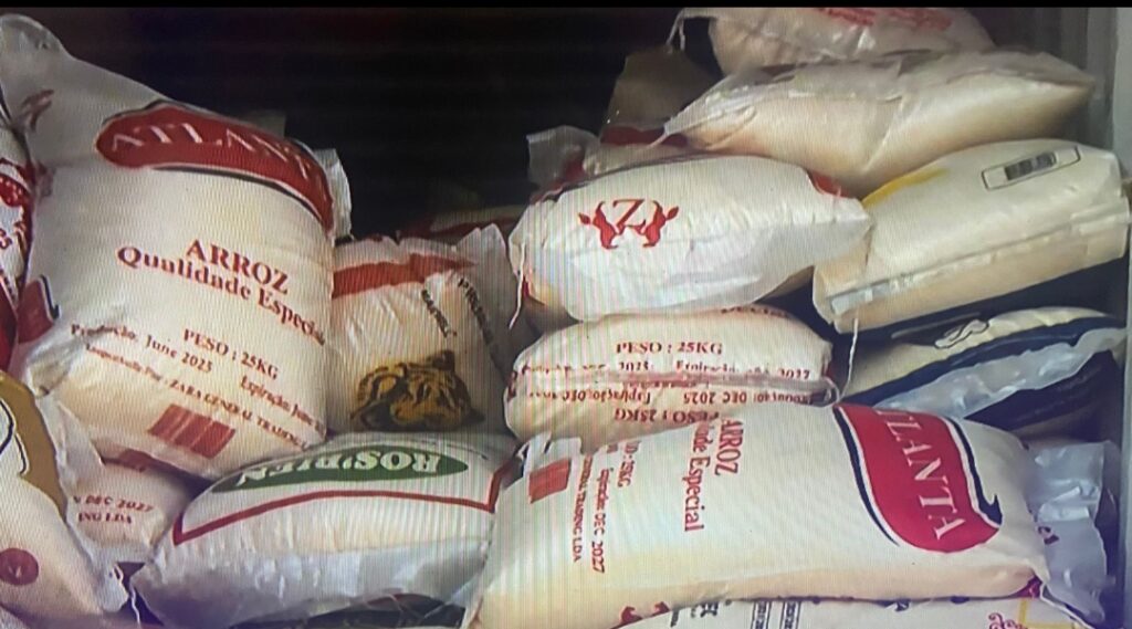 SIC apreende mais de 800 sacos de arroz sem condições para consumo humano
