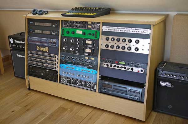 A picture of a 19" studio rack made by StudioRacks.co.uk