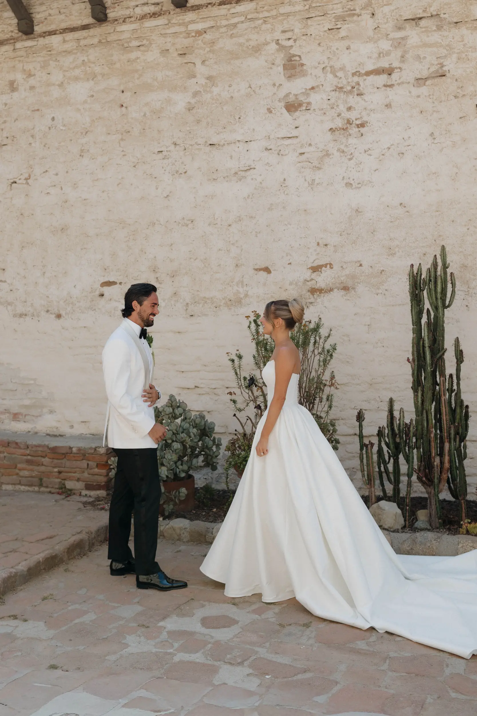 Outdoor summer wedding at Serra Plaza in San Juan Capistrano.