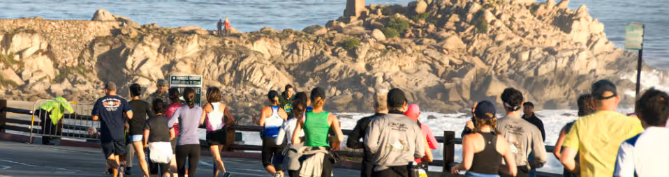 people running in a marathon