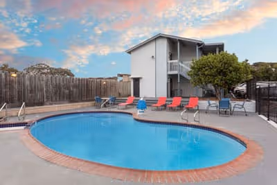 Ramada Monterey Pool