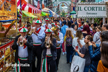 Festa Italiana - Street full of music, food stands and people