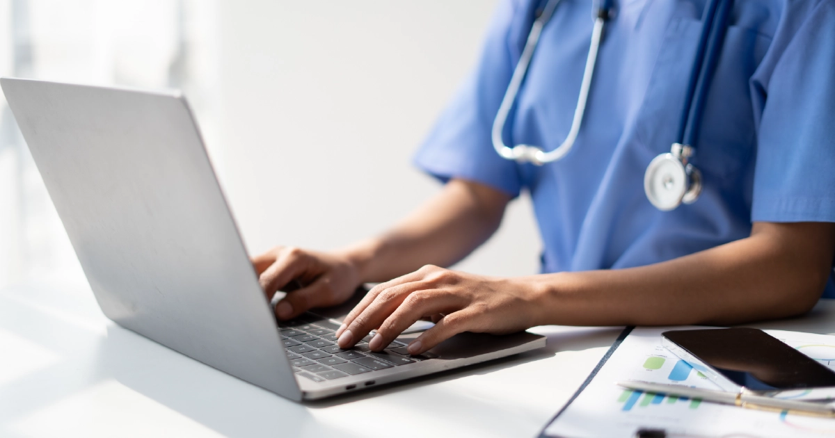 Receta médica electrónica: normativa, ventajas y cómo se emite en Chile