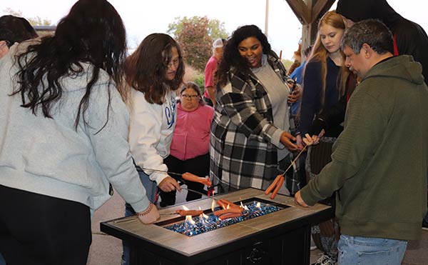 Zoo Rental With Tent