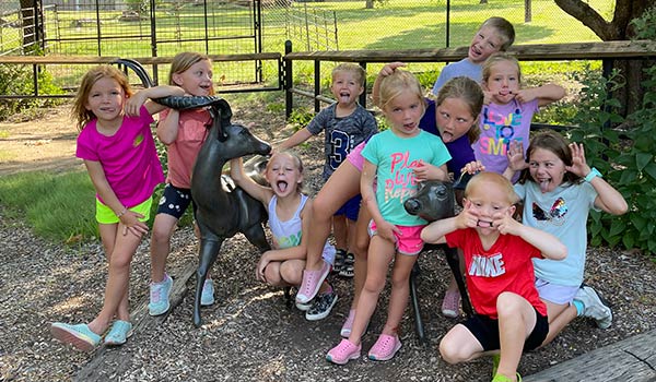 Zoo Rental With Tent