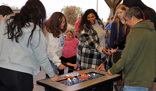 Zoo Rental With Tent