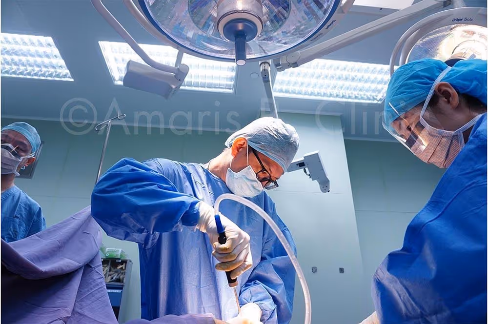 Modern Liposuction In Singapore Doctor Ivan Puah