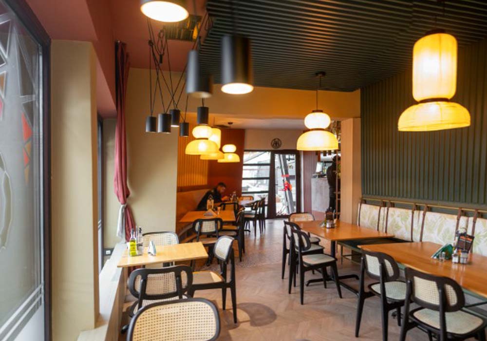 pizzeria la lupi interior