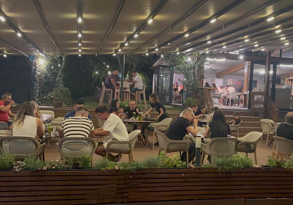 la lupi interior restaurant