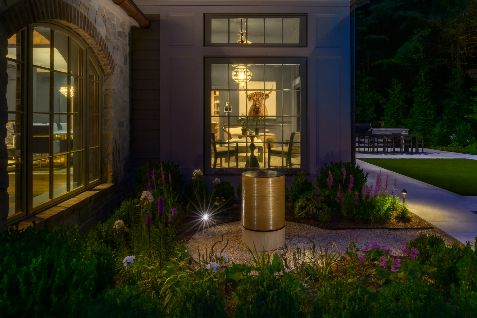 Intimate Hillside Retreat