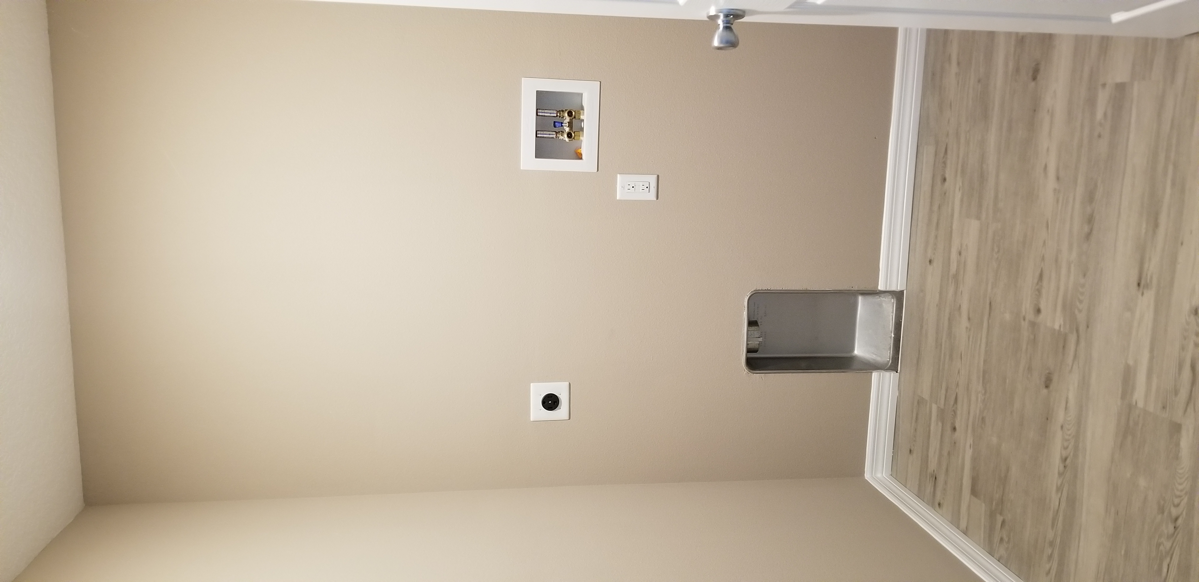 Laundry Room with hook-ups