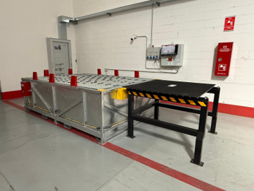 HV battery dismantling table with anti-fire cooling tank