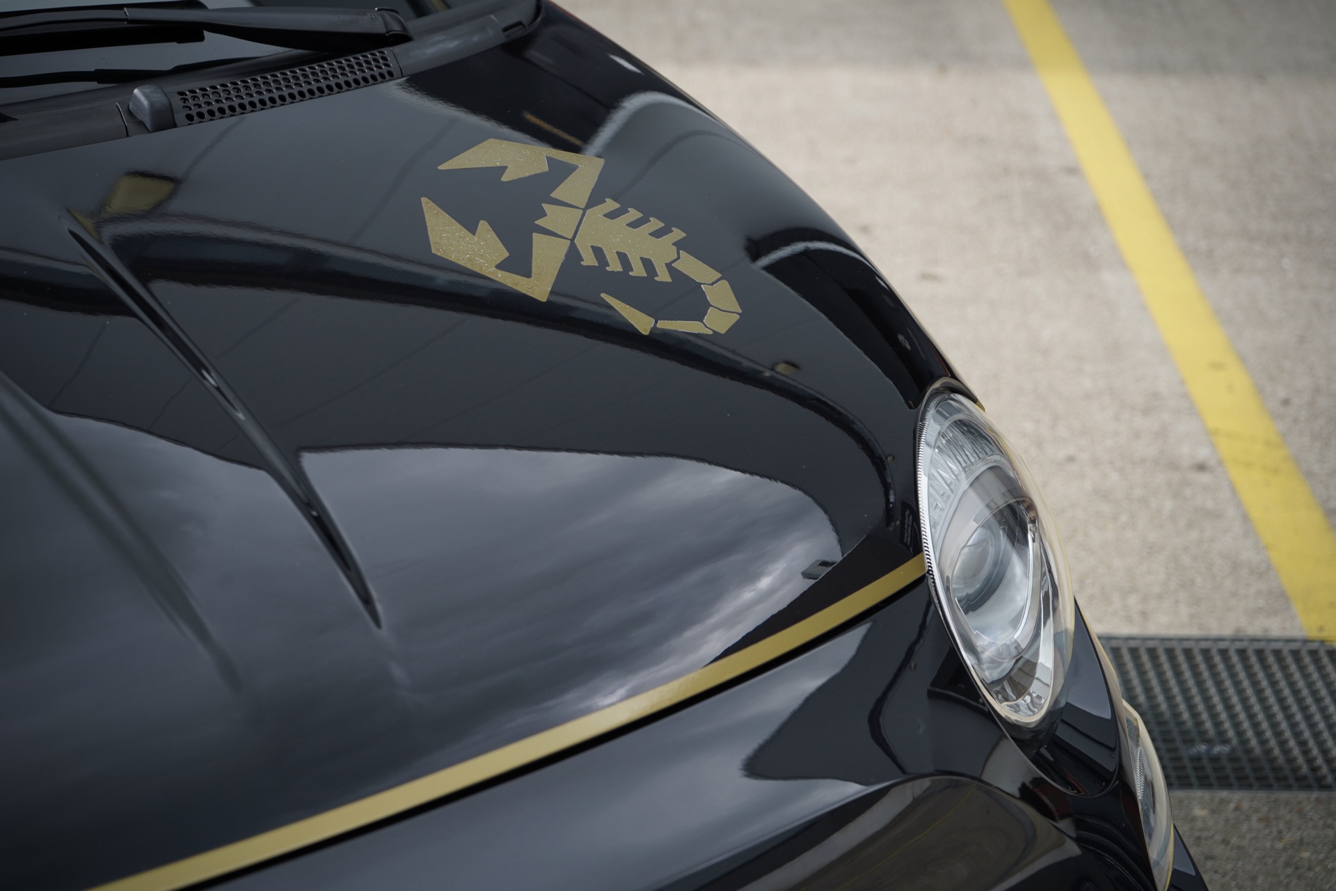 ABARTH 595 SCORPIONERO