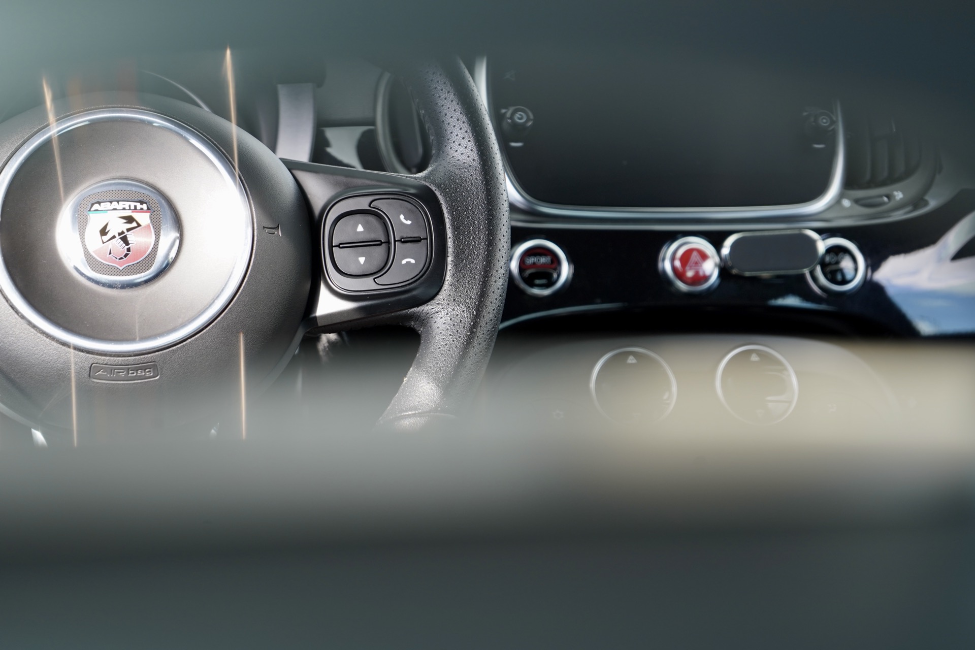 ABARTH 595 SCORPIONERO