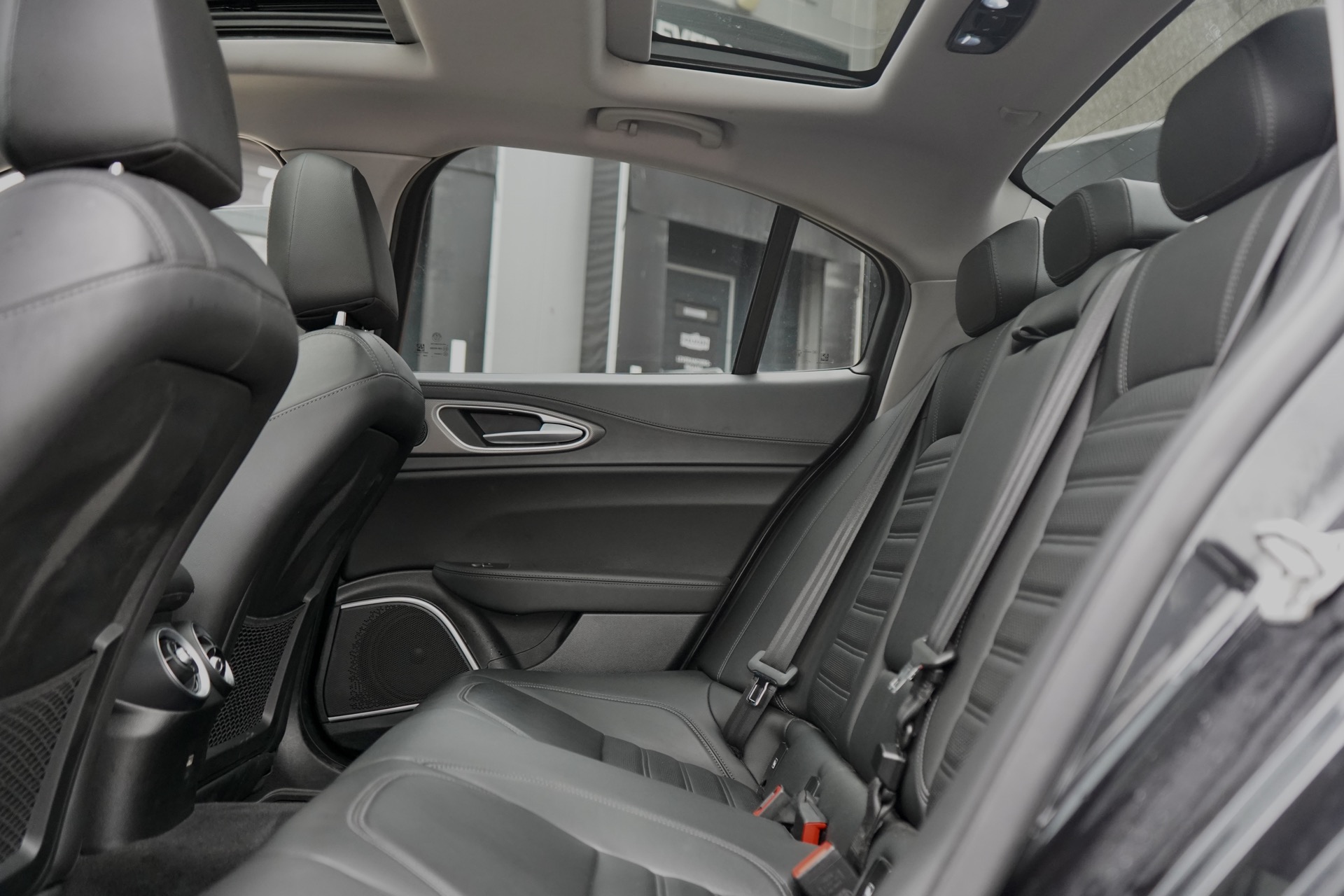 ALFA GIULIA 2.0 T AWD VELOCE Q4 SKYWINDOW