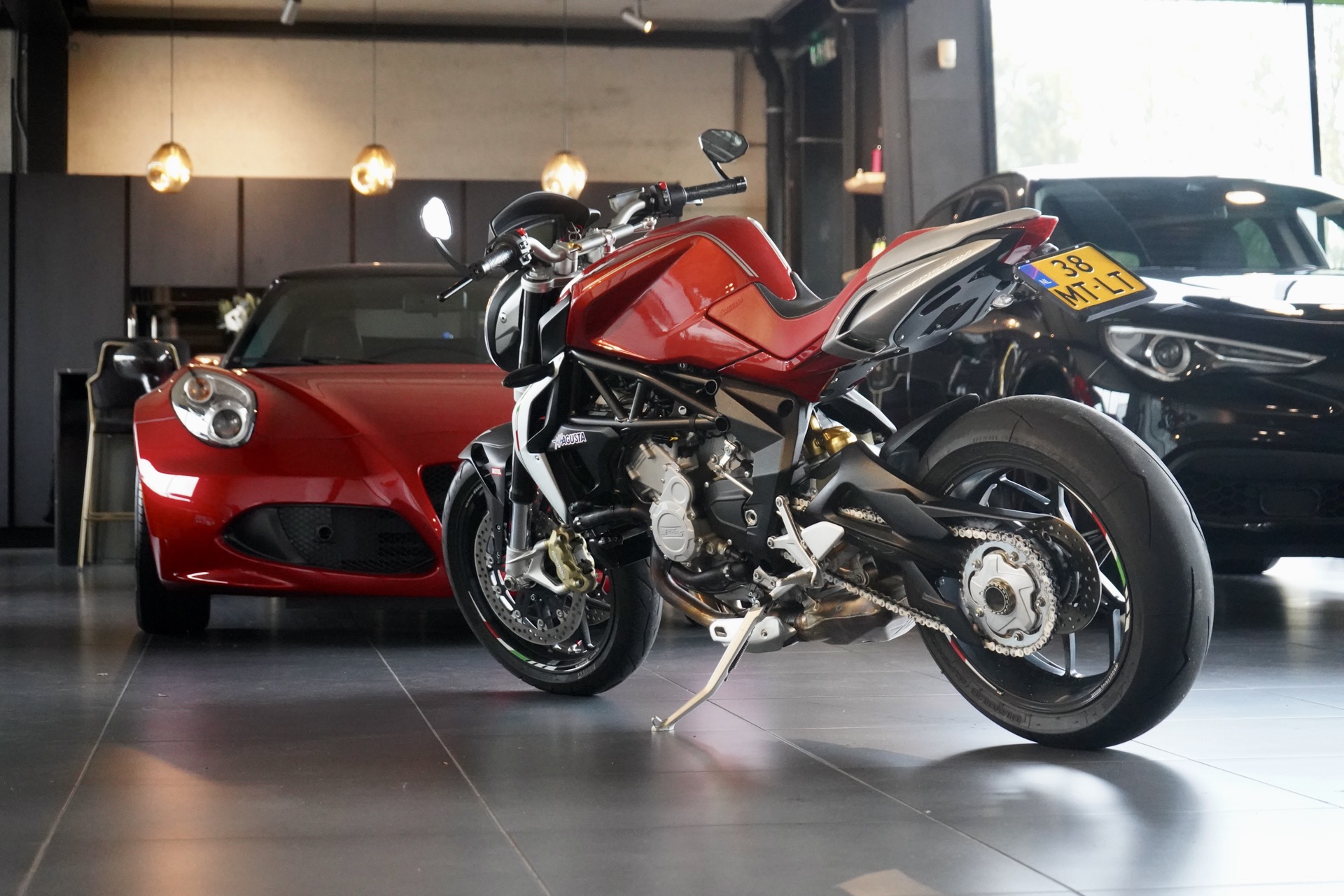 MV AGUSTA 800 BRUTALE ITALIA