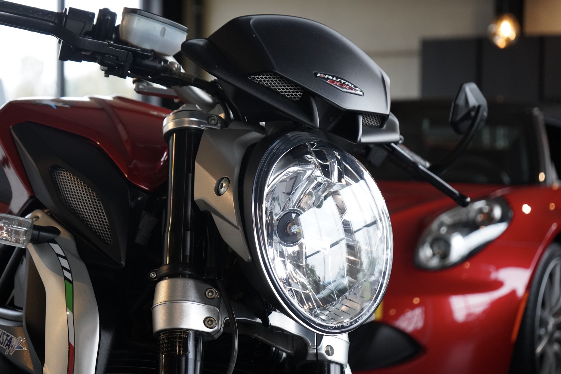 MV AGUSTA 800 BRUTALE ITALIA