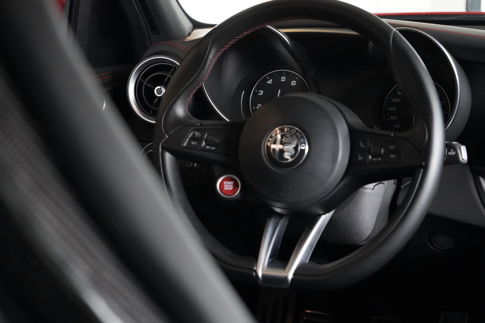 ALFA GIULIA 2.9 V6 BITURBO QUADRIFOGLIO MANUAL