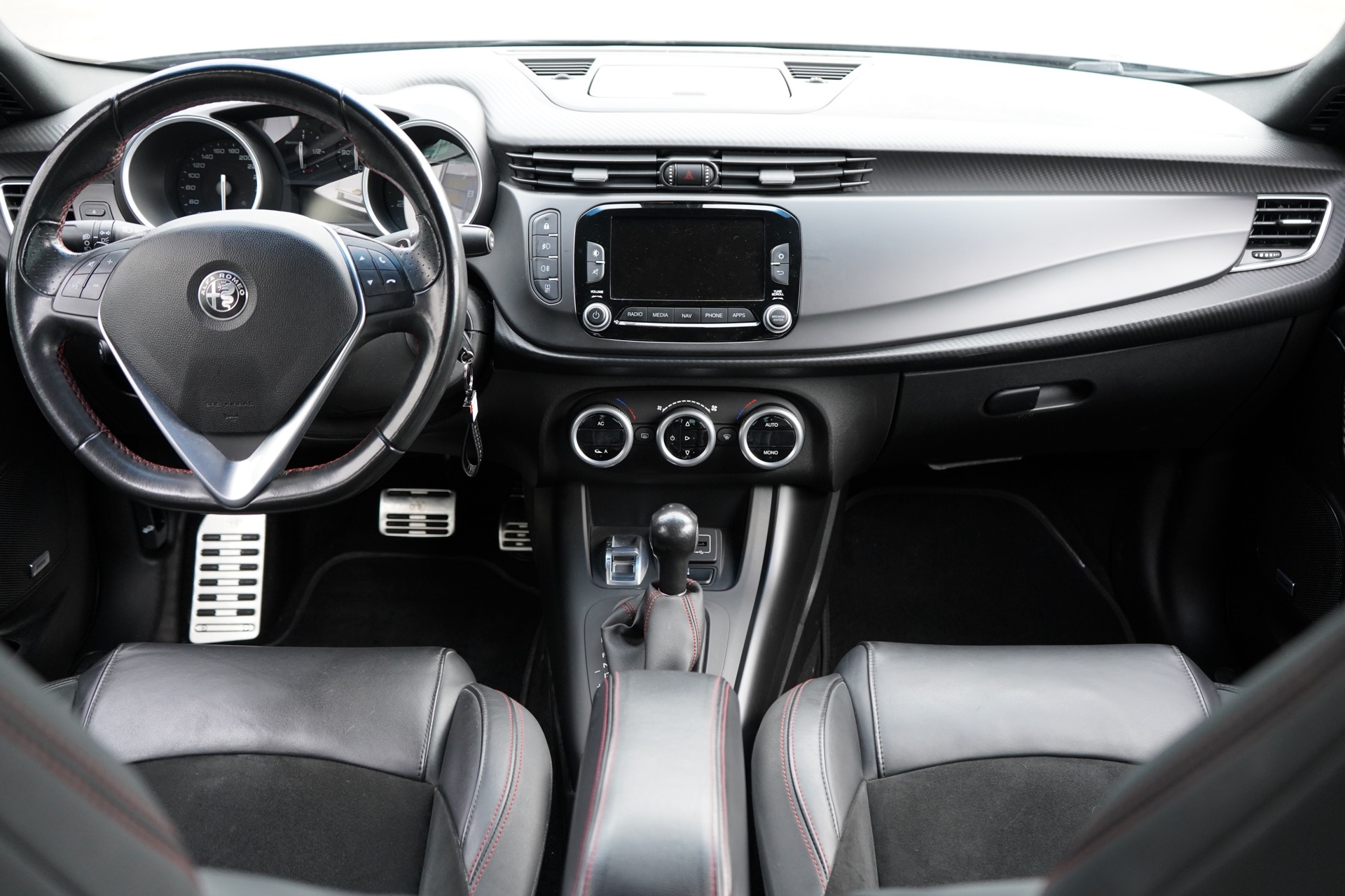 ALFA GIULIETTA 1750 TURBO VELOCE