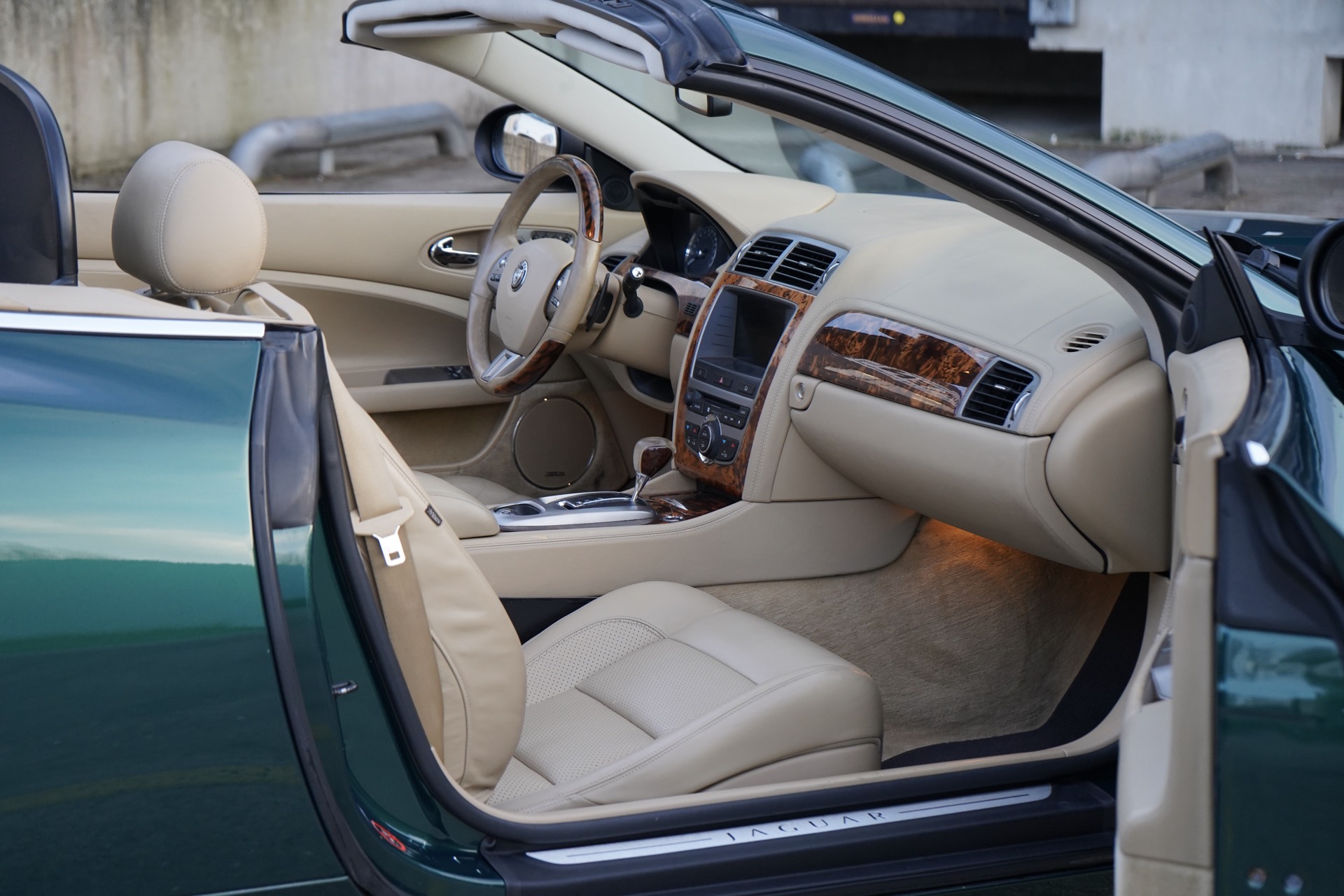 JAGUAR XK 4.2 V8 CONVERTIBLE