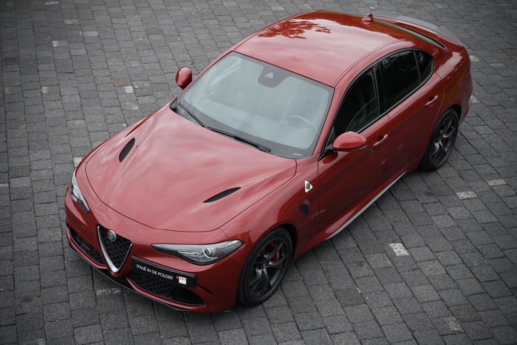 ALFA GIULIA 2.9 V6 BITURBO QUADRIFOGLIO HANDGESCHAKELD