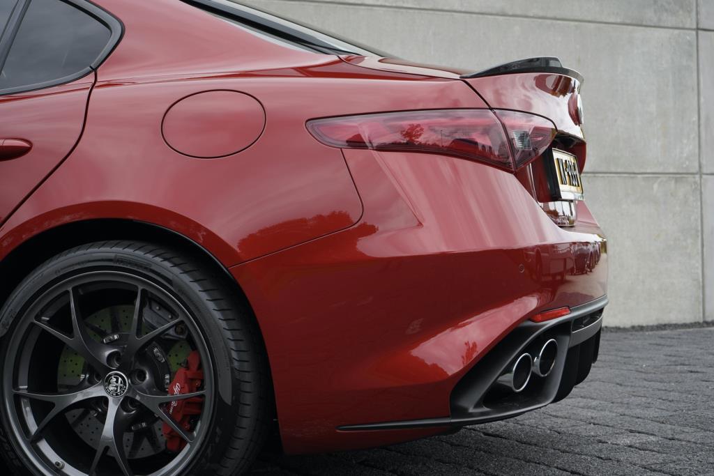 ALFA GIULIA 2.9 V6 BITURBO QUADRIFOGLIO HANDGESCHAKELD